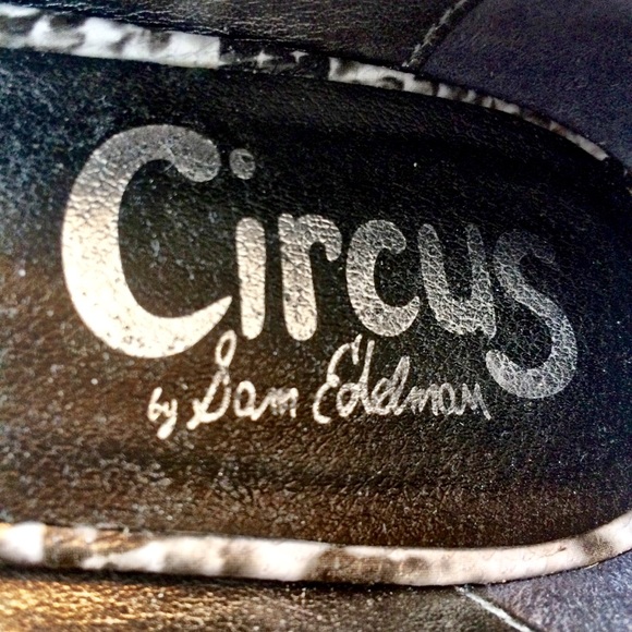 Circus by Sam Edelman silver and snakeskin flats. - Picture 4 of 8